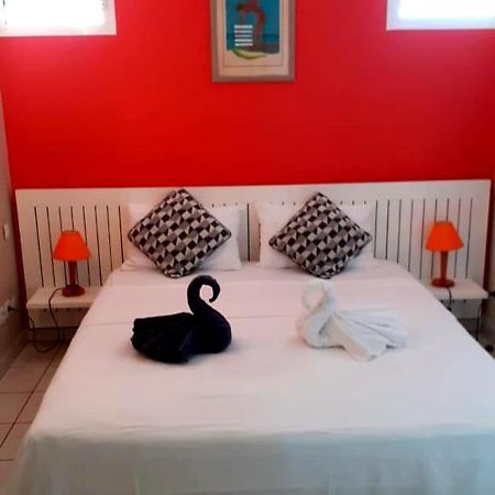 Apartament Flamboyant De La Baie La Trinité Zewnętrze zdjęcie